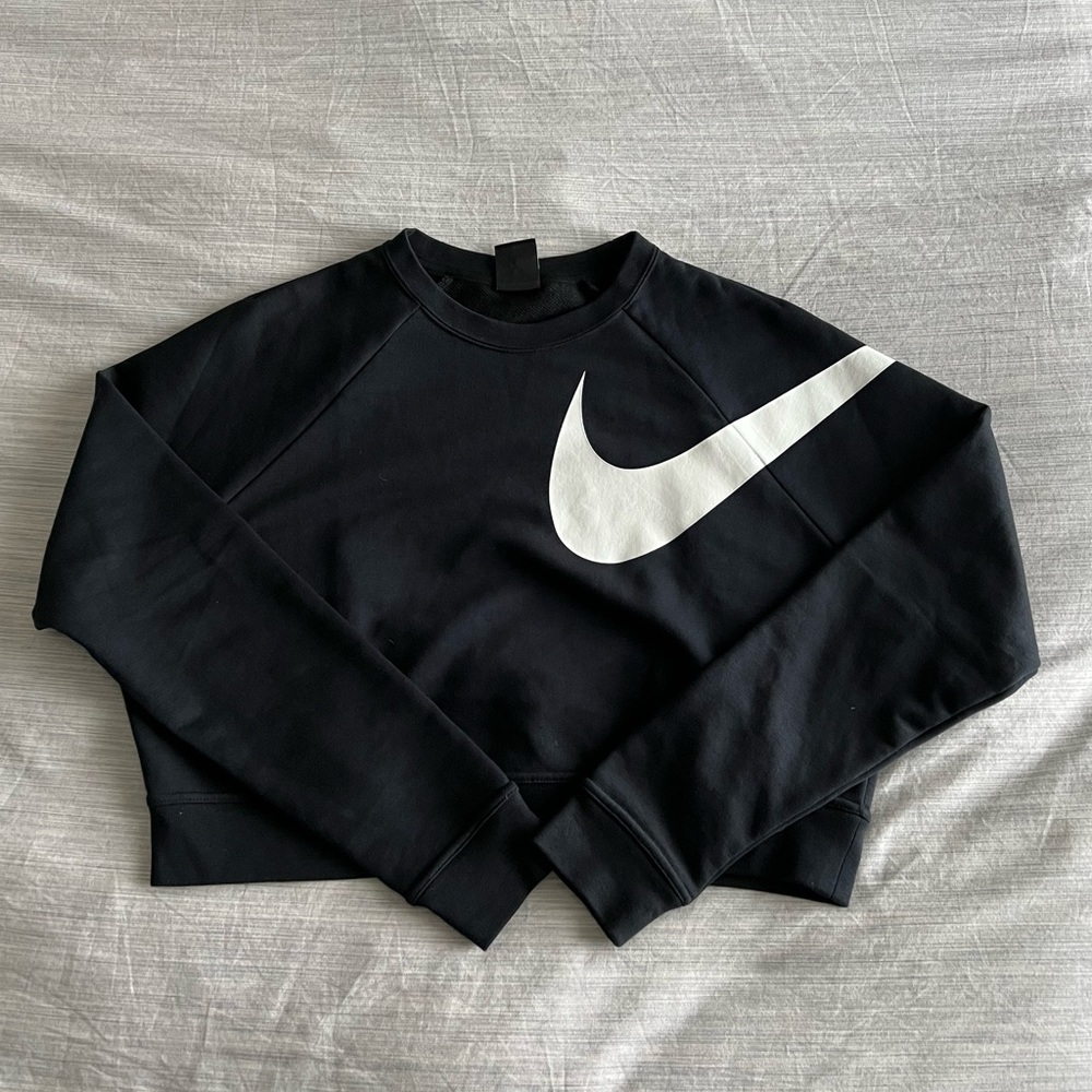 Nike black cropped sweatshirt